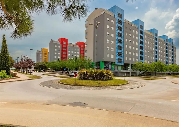 Amarena With Free Private Parking *