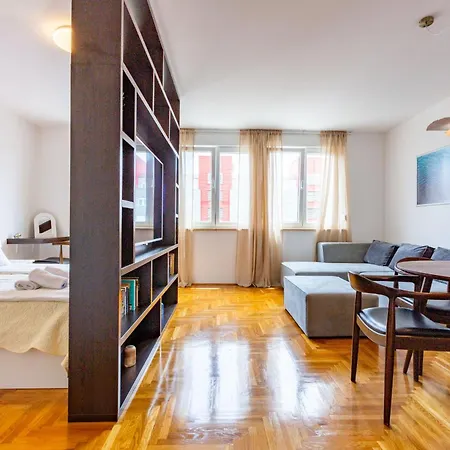 Apartment Amarena With Parking Zadar