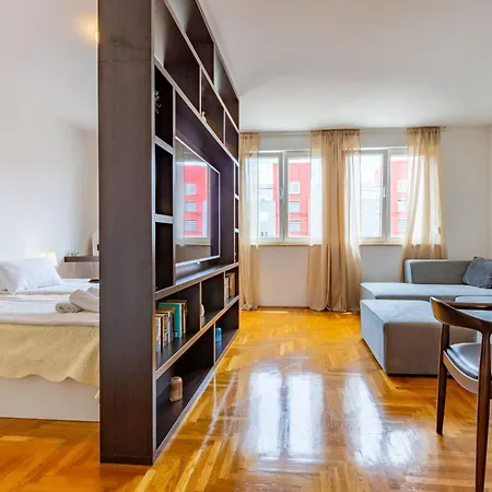Amarena With Parking Apartment Zadar