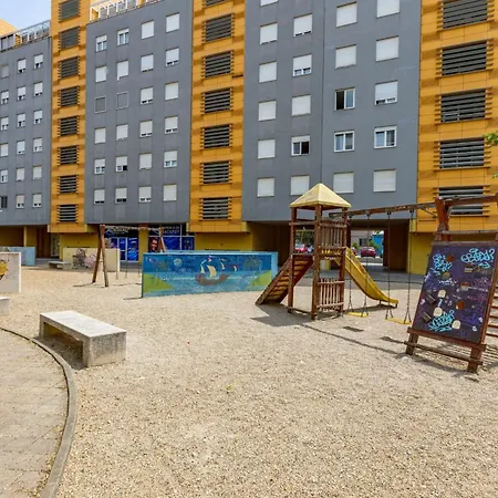 Apartment Amarena With Parking Zadar